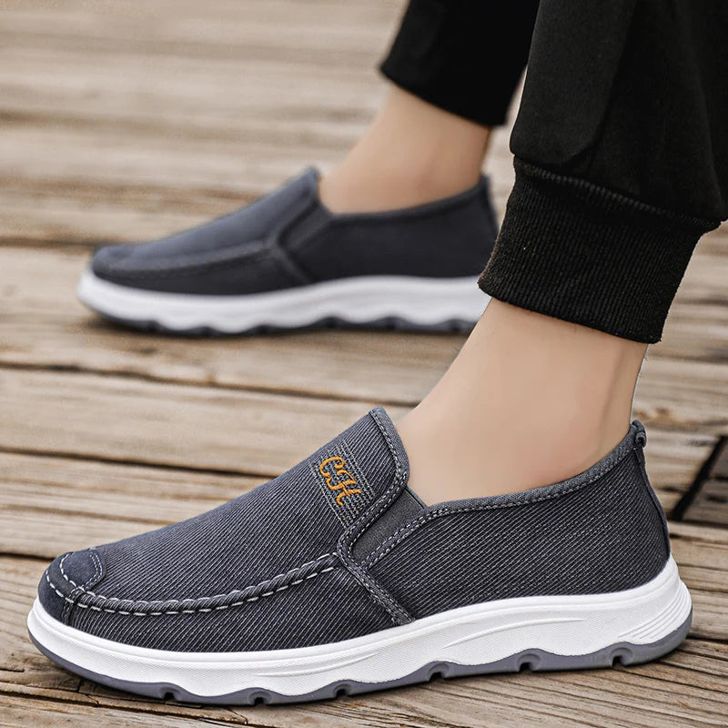 2025 Spring/summer New Style One-piece Dad's Shoes with Soft Sole, Comfortable Flat Bottom Shoes,Canvas Men's Shoes