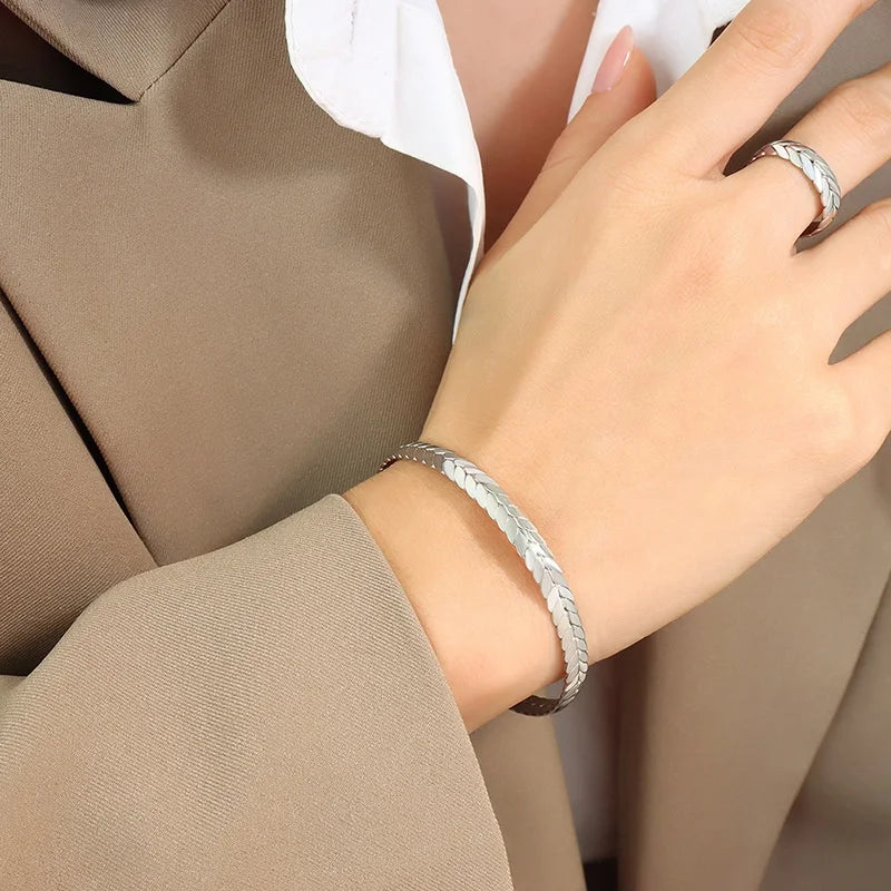Women's Bracelet Ring Set Retro Style Adjustable Stainless Steel Fashion Versatile Jewelry Accessories