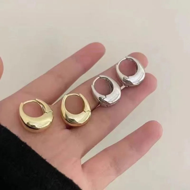 1 pair of geometric hoop earrings – minimalist and elegant, delicate yet versatile, sexy jewelry gift for women.