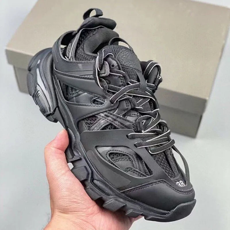 2025 New Classic Retro Dad Shoes for Men and Women Breathable Comfortable Fashionable and Versatile Casual Sneakers Customized