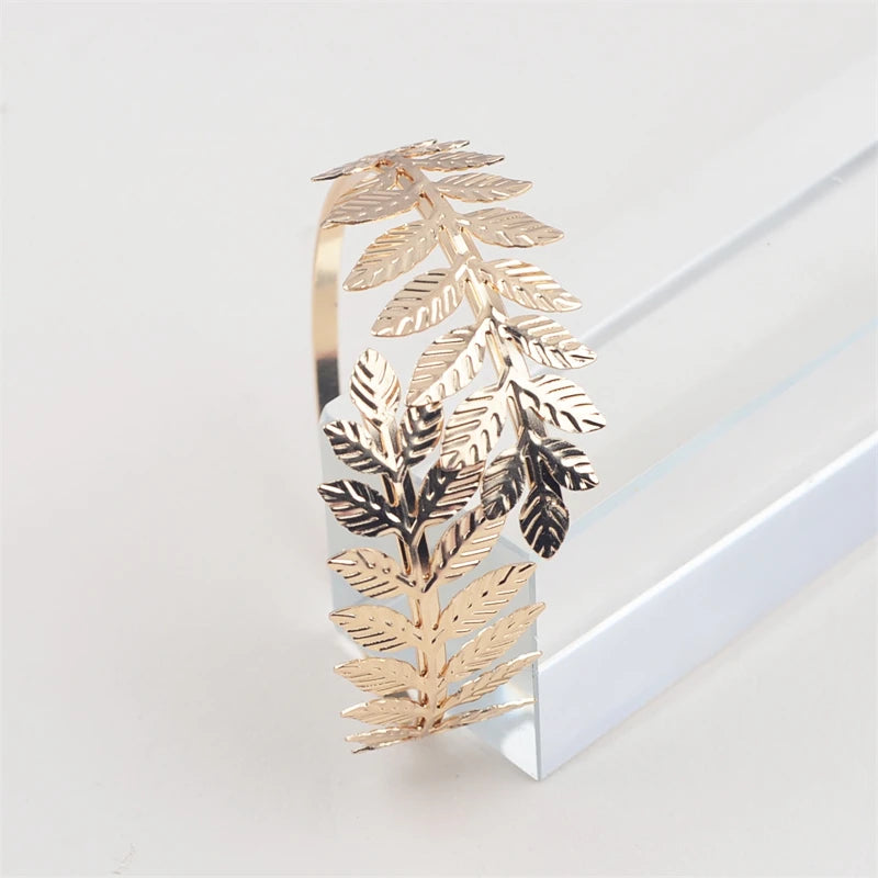 Women's Open Cuff Gold Color Leaf Bangles European Charming Exaggerated Charm Bracelets for Ladies Beach Vacation Hand Jewelry