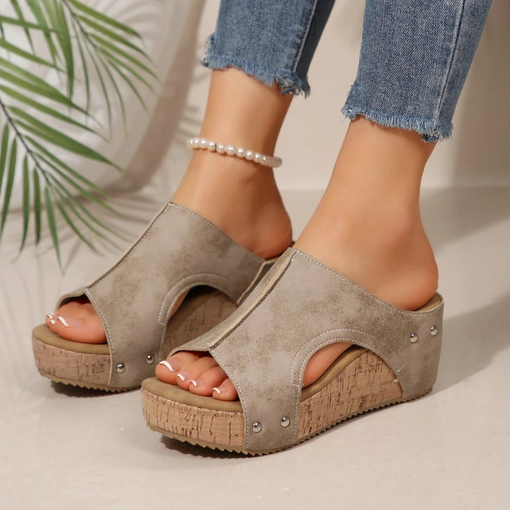 Women Slippers Comfortable Shallow Casual Outdoor Beach Slippers 2025 Summer New Fashion Wedges Casual Sandals for Women - Premium Kiosk