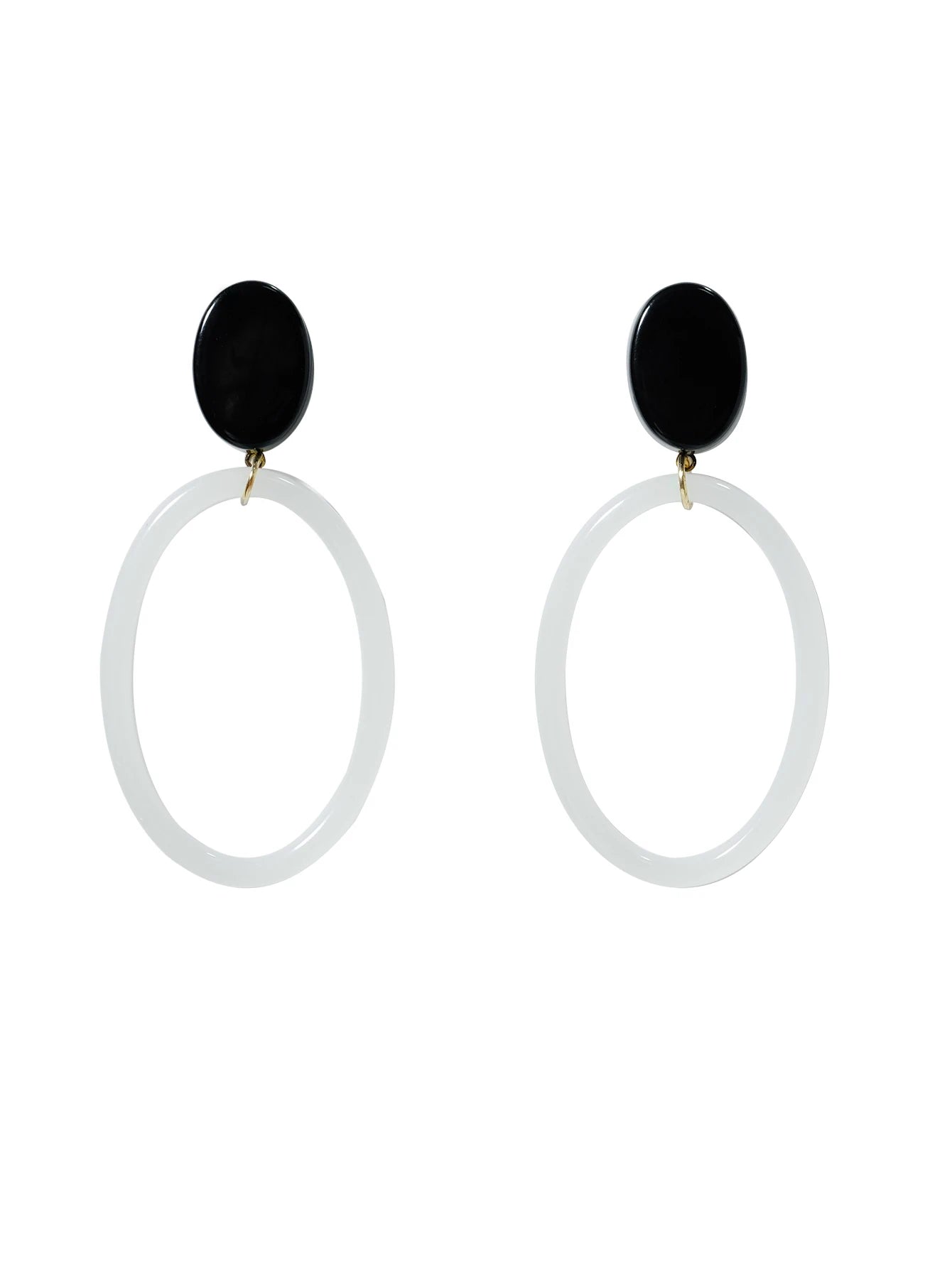 A Pair of Elegant,Noble,Simple,And Generous Oval Shaped Earrings,Suitable for Daily Leisure Gatherings