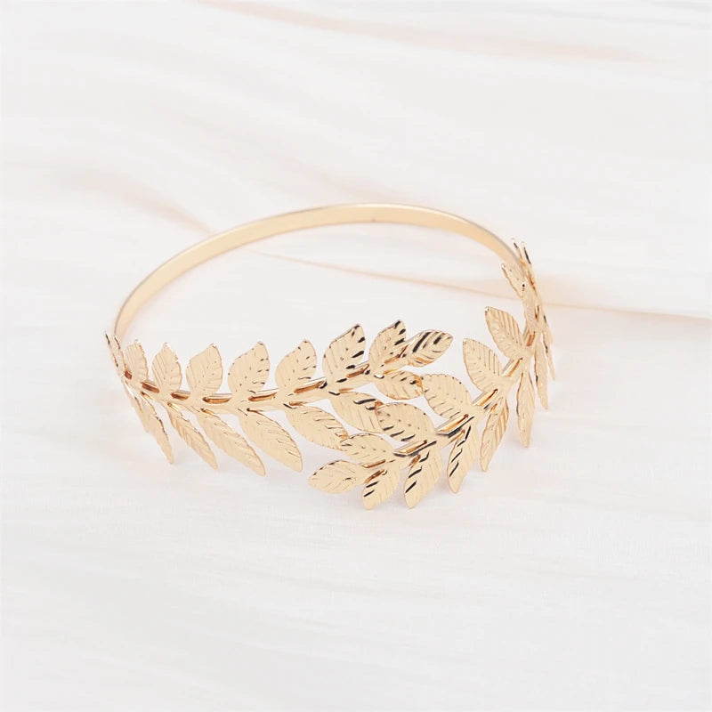 Women's Open Cuff Gold Color Leaf Bangles European Charming Exaggerated Charm Bracelets for Ladies Beach Vacation Hand Jewelry