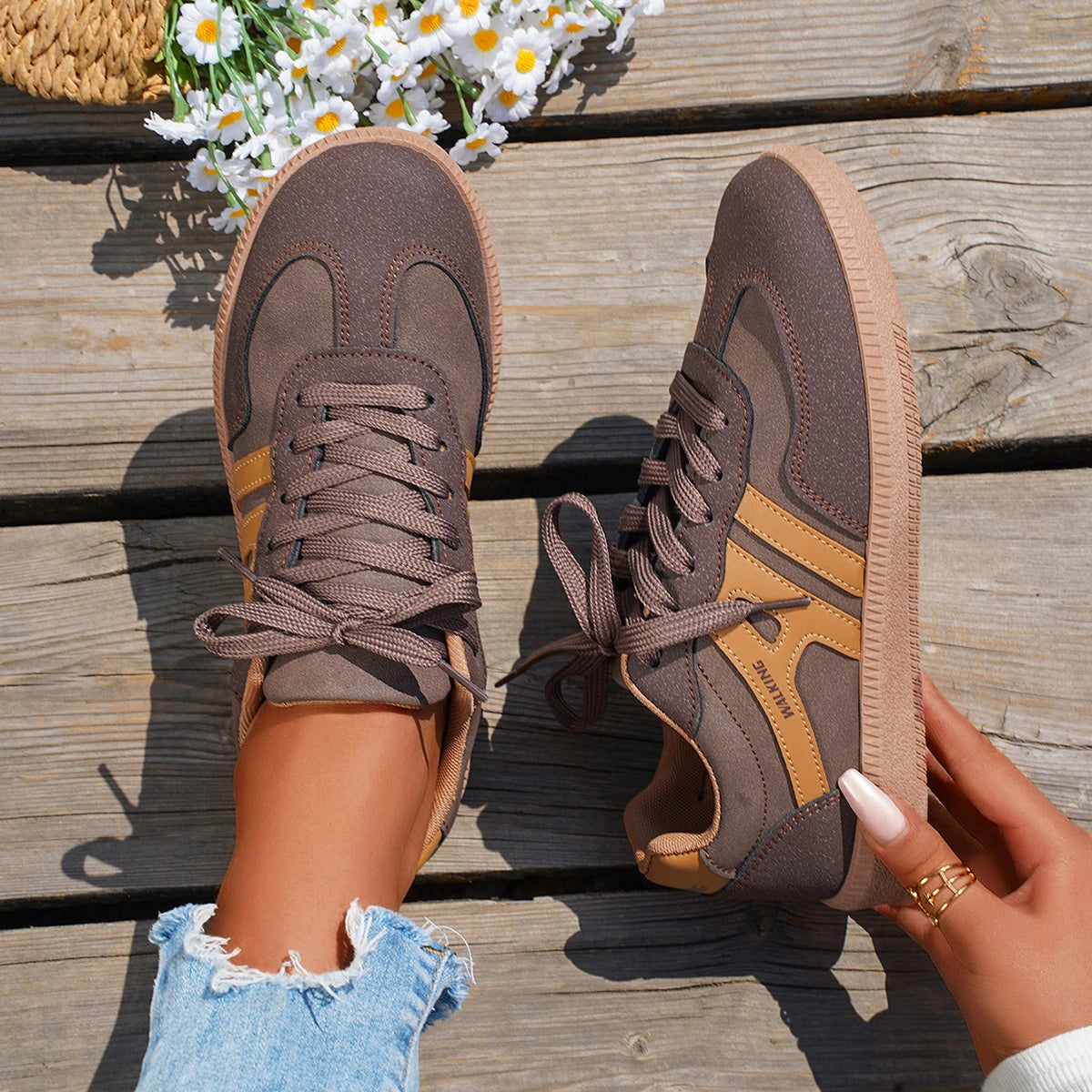 2025 New Ladies Black Sneakers Soft-soled Comfortable Shoes Women Leisure Joker Walking Shoes Feminino Zapatillas Mujer