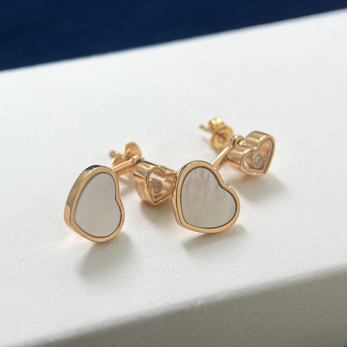 2025 New Fashionable Minimalist, Small and Popular, Exquisite Love Earrings for Women, Suitable for Jewelry Gifts, Free Shipping