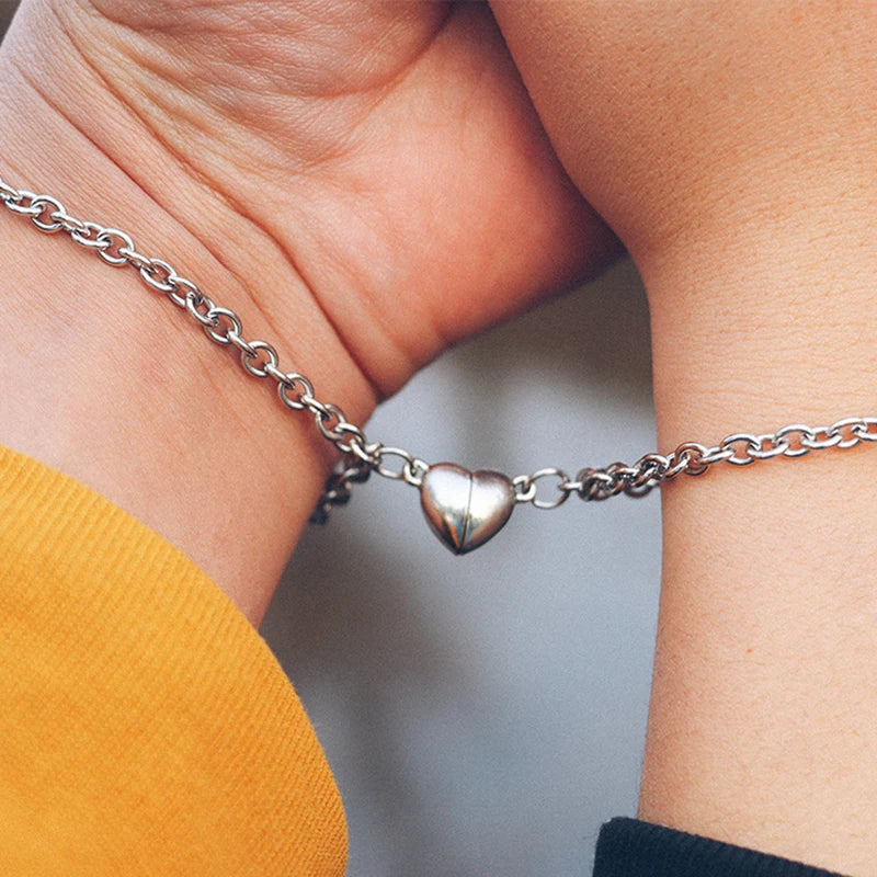 2Pcs/set Magnet Couple Bracelets Heart Attraction Bracelet Stainless Steel Charm Simple Cuban Chains Key Lock Jewelry Gifts