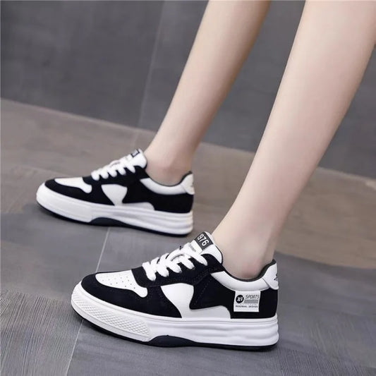 2025 New Black & White Geometric Low-Top Sneakers - Breathable Mesh Platform Shoes with Anti-Slip Sole
