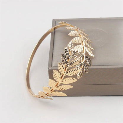 Women's Open Cuff Gold Color Leaf Bangles European Charming Exaggerated Charm Bracelets for Ladies Beach Vacation Hand Jewelry