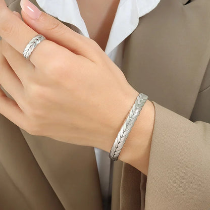 Women's Bracelet Ring Set Retro Style Adjustable Stainless Steel Fashion Versatile Jewelry Accessories