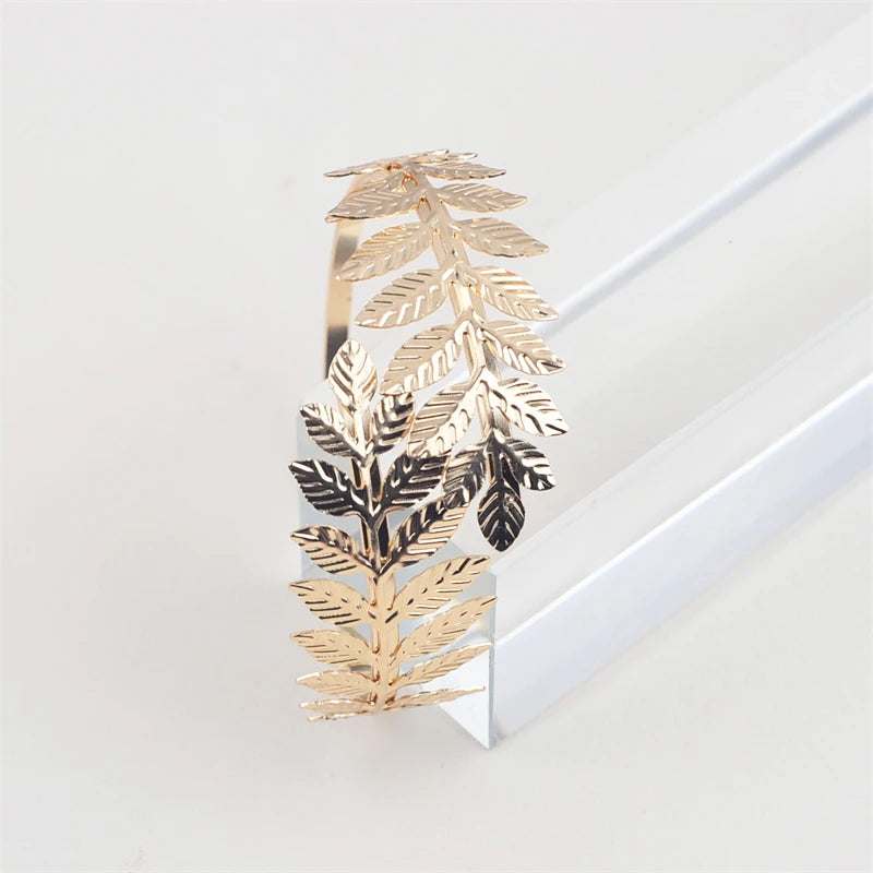 Women's Open Cuff Gold Color Leaf Bangles European Charming Exaggerated Charm Bracelets for Ladies Beach Vacation Hand Jewelry