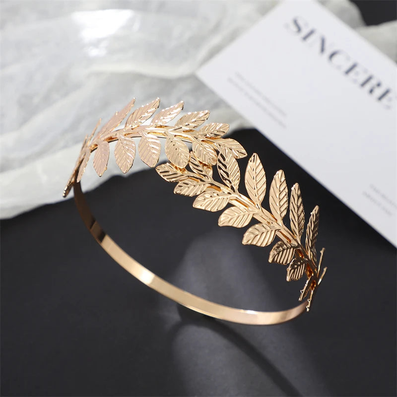 Women's Open Cuff Gold Color Leaf Bangles European Charming Exaggerated Charm Bracelets for Ladies Beach Vacation Hand Jewelry